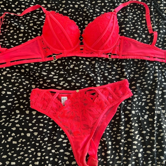 Bras N Things Other - Bras & Things • Hot pink set
